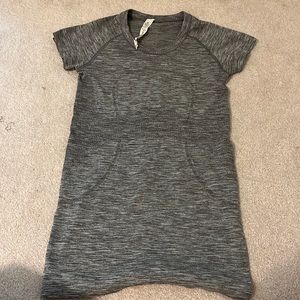 Lululemon Swiftly Tech Short Sleeve in Grey